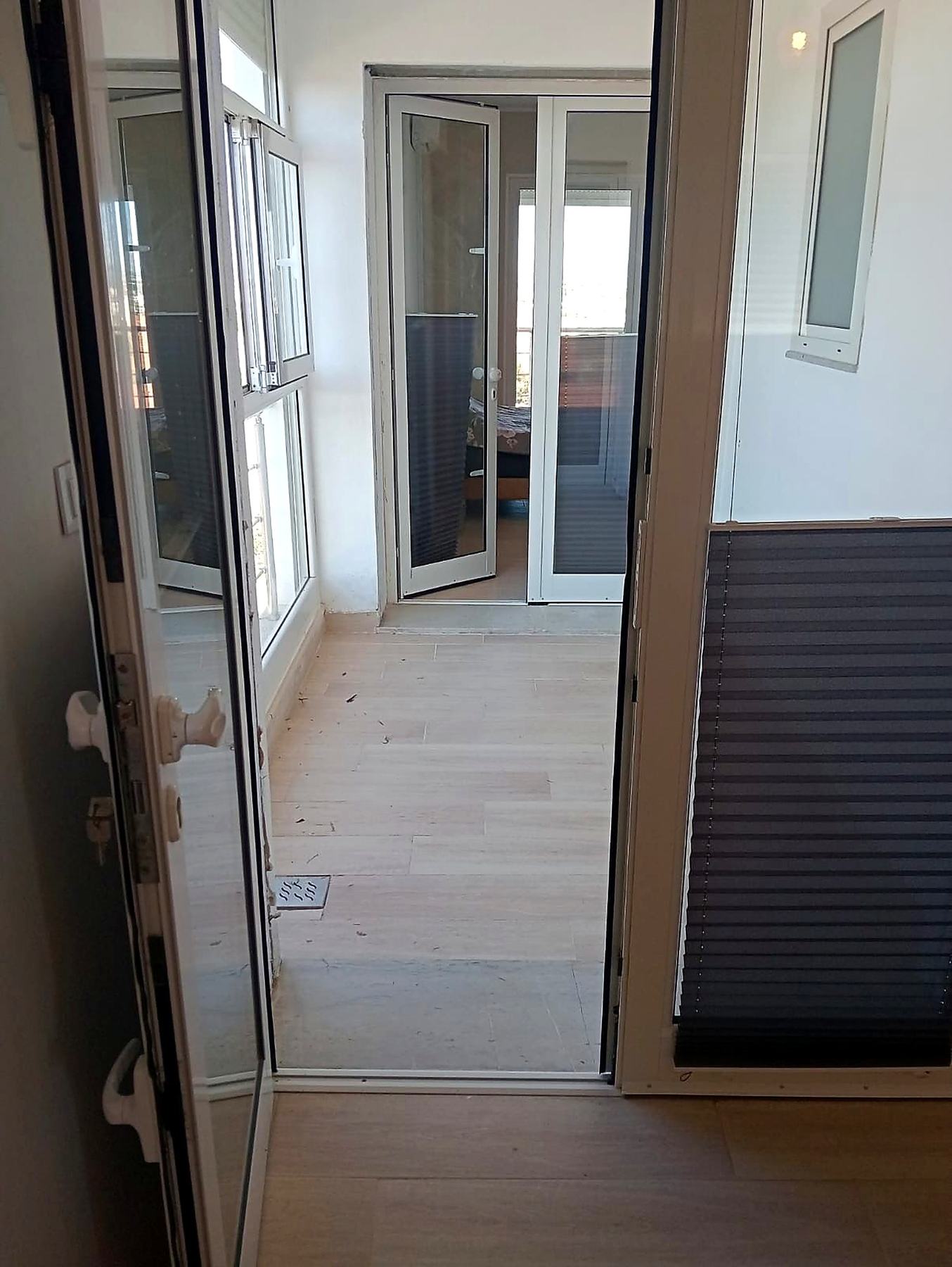 Bright winter garden veranda connecting the bedrooms